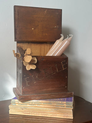 Vintage wooden French "string" box