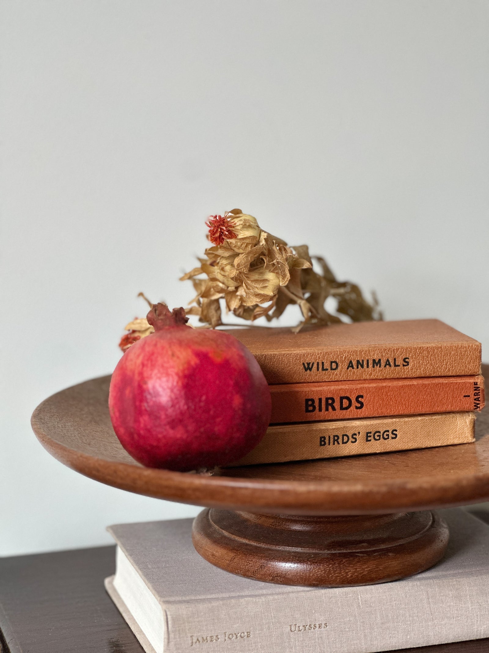 Wooden pedestal bowl