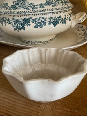 Vintage mini ceramic mould